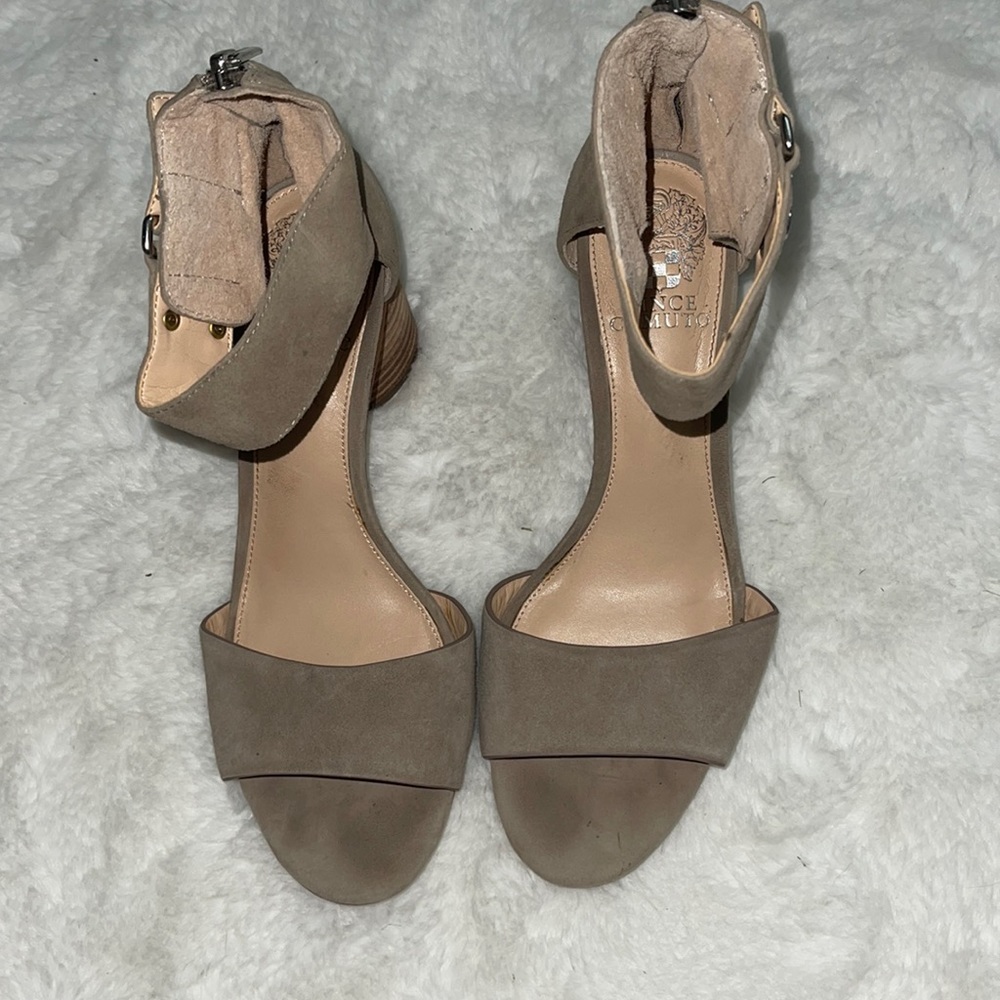 Vince Camuto Heel